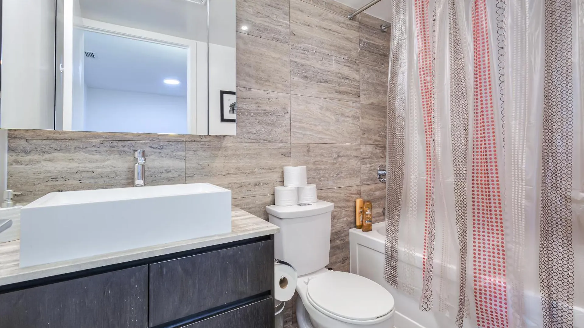 Apartamento Downtown 4Br Townhouse Near Rogers Centre With Parking Toronto