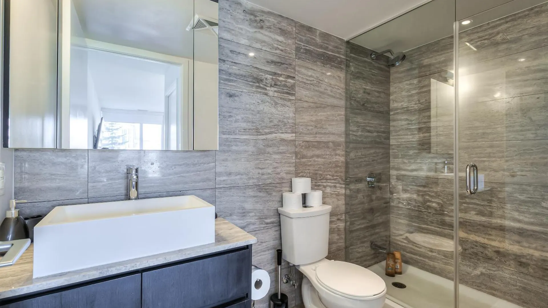 Apartamento Downtown 4Br Townhouse Near Rogers Centre With Parking Toronto Canadá